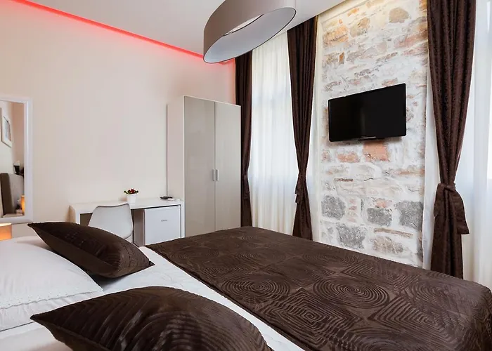 Πανσιόν Riva Σπλιτ