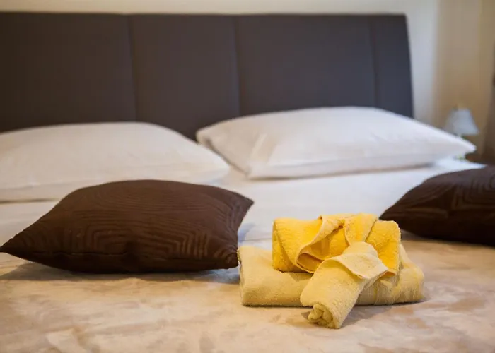 Riva Πανσιόν 3*