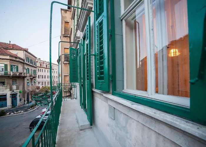 게스트하우스 리바 룸스