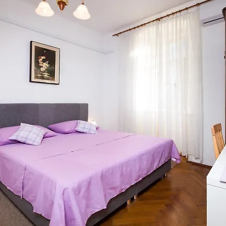 リーヴァ ルームズ 3*